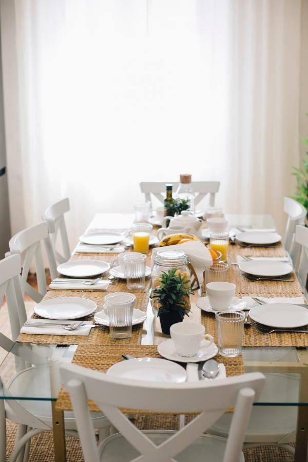 Stylish And Wide- 3bdr 3bth- Remedios * Seville